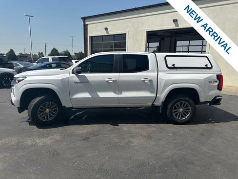 Used 2023 Chevrolet Colorado LT w/ LT Convenience Package II AWD/4WD image 4