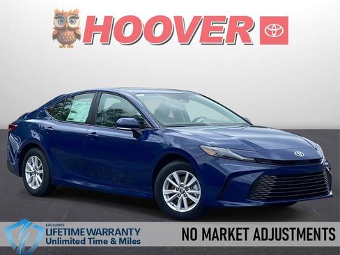New 2026 Toyota Camry LE FWD image 1