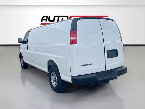 Used 2025 Chevrolet Express 2500 Extended w/ Enhanced Convenience Package RWD image 5