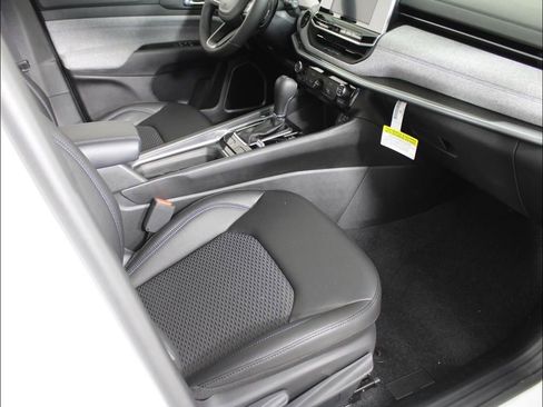 New 2025 Jeep Compass Latitude image 36