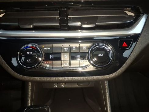 Used 2024 Buick Envista Sport Touring w/ Convenience I Package image 19