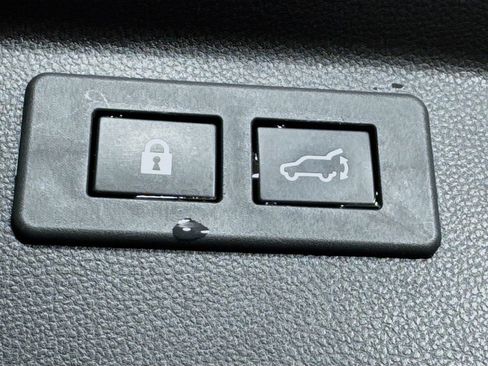 Used 2021 Subaru Forester Premium image 32