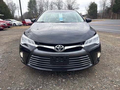 Used 2015 Toyota Camry XLE image 3