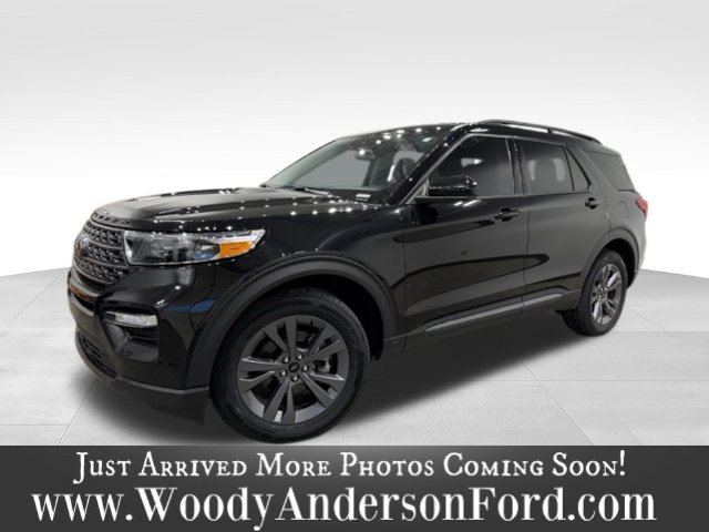 Certified 2023 Ford Explorer XLT w/ Equipment Group 202A AWD/4WD image 1