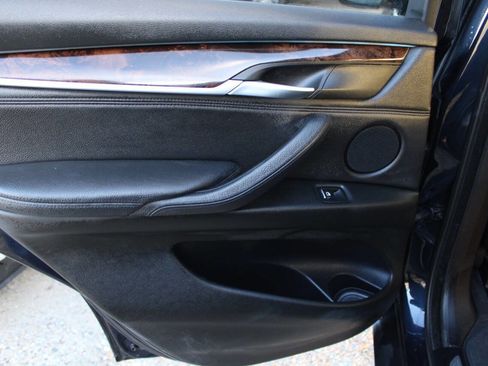 Used 2014 BMW X5 xDrive35d image 9