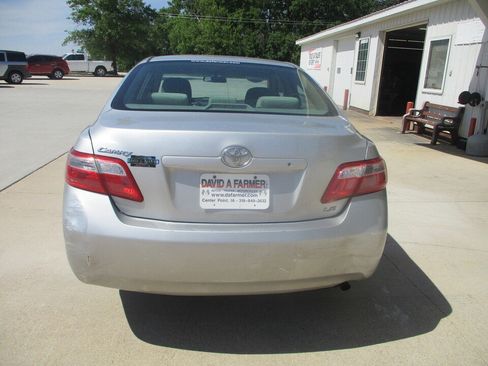 Used 2008 Toyota Camry LE FWD image 5