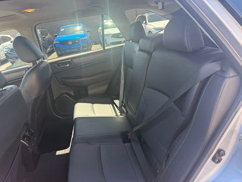 Used 2017 Subaru Outback 2.5i Limited AWD/4WD image 14