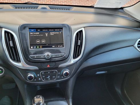 Used 2019 Chevrolet Equinox LT w/ Driver Convenience Package image 10