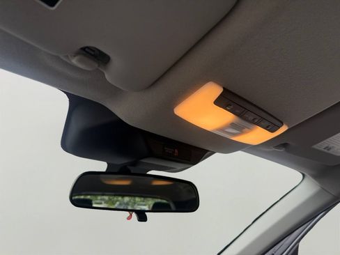 Used 2025 Nissan Kicks S AWD/4WD image 21
