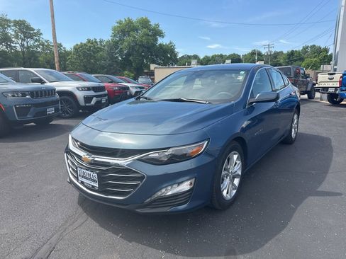 Used 2024 Chevrolet Malibu LT FWD image 3