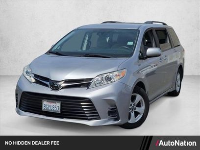 Used 2018 Toyota Sienna LE w/ Carpet Mat Package
