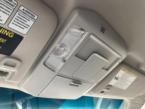 Used 2015 Toyota Tundra SR5 w/ Tow Package image 25