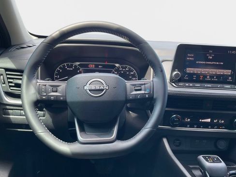 Used 2026 Nissan Rogue SV FWD image 13