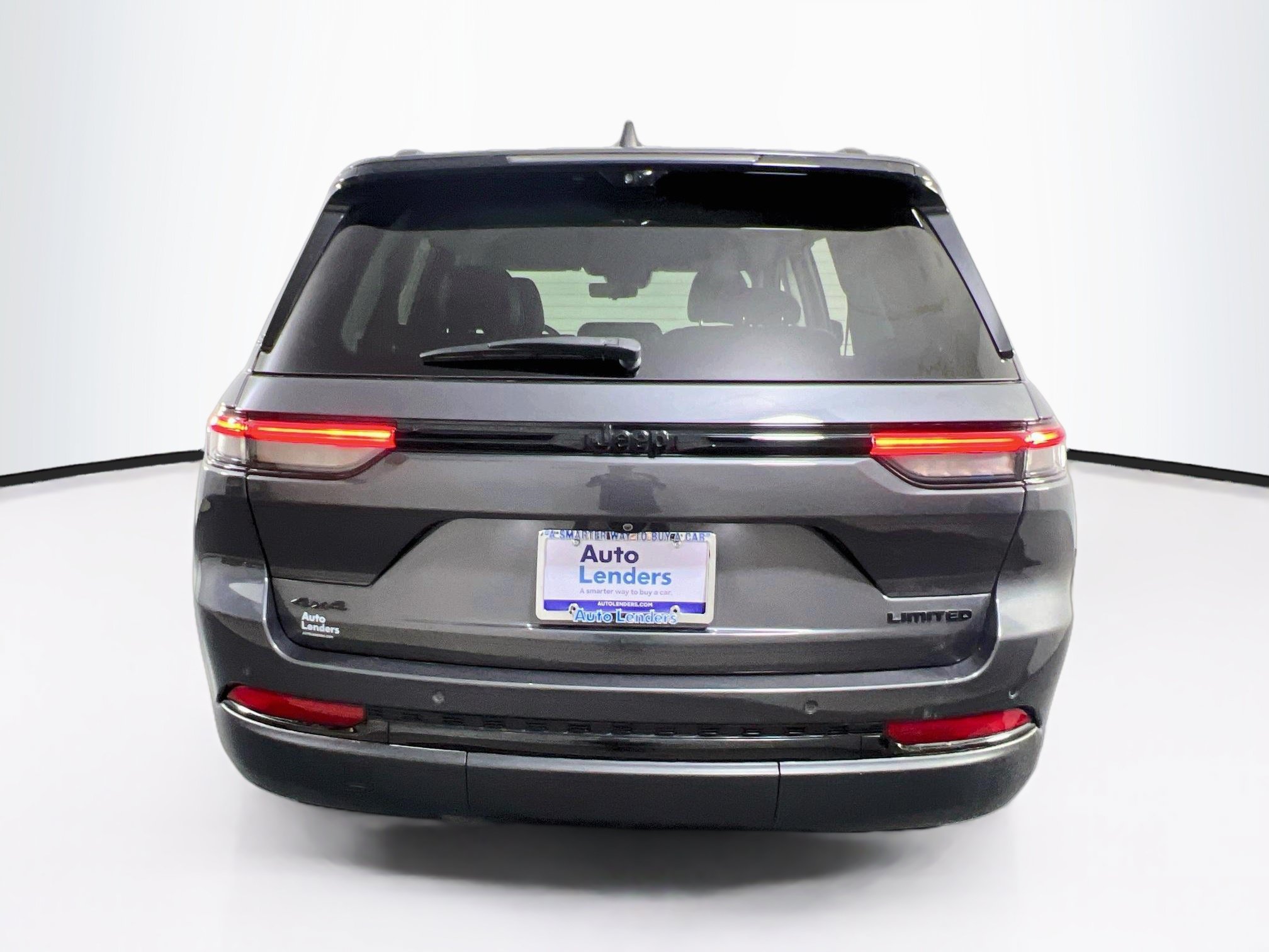 Used 2023 Jeep Grand Cherokee Limited w/ Luxury Tech Group II AWD/4WD image 6