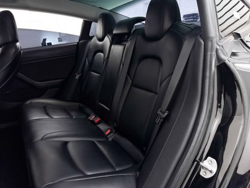 Used 2022 Tesla Model 3 RWD image 32