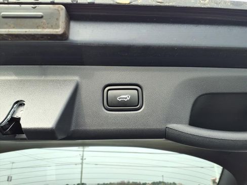 Certified 2022 Hyundai Tucson Limited w/ Cargo Package image 25