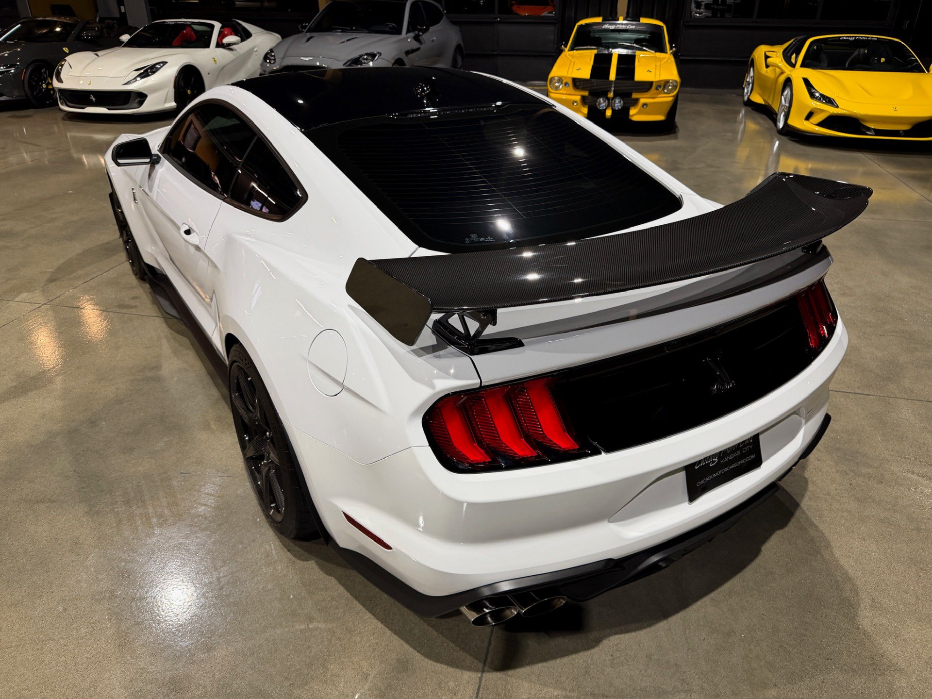 Used 2022 Ford Mustang Shelby GT500 w/ Carbon Fiber Track Pack RWD image 65