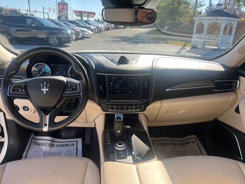 Used 2022 Maserati Levante GT image 12