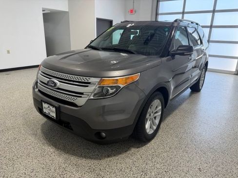 Used 2013 Ford Explorer XLT FWD image 6
