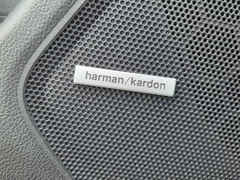 Used 2018 Subaru Outback 2.5i Limited image 16