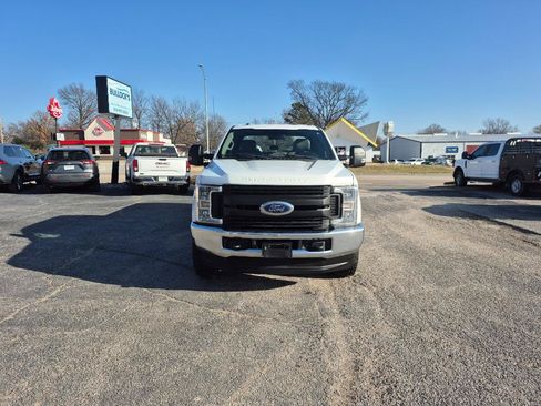 Used 2018 Ford F250 XL w/ Power Equipment Group AWD/4WD image 4