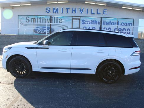 Used 2023 Lincoln Aviator Reserve w/ Equipment Group 201A image 4