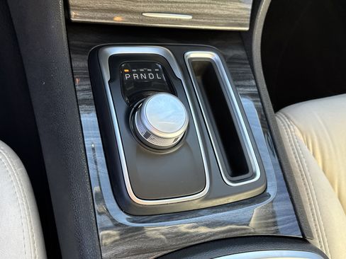 Used 2021 Chrysler 300 Touring w/ Sport Appearance Package image 35