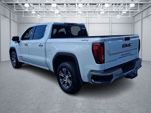 Used 2024 GMC Sierra 1500 SLT AWD/4WD image 3