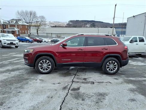 Certified 2019 Jeep Cherokee Latitude Plus w/ Cold Weather Group image 4