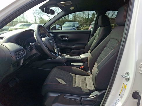 Used 2023 Honda HR-V Sport image 13