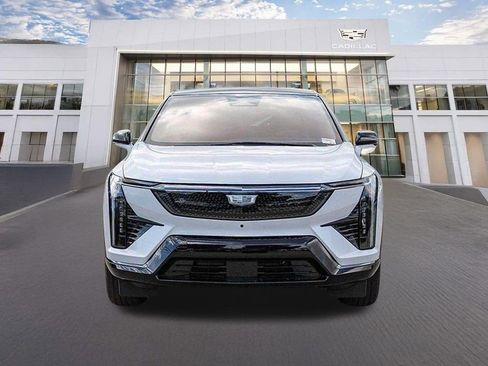 Certified 2025 Cadillac Optiq Sport 1 AWD/4WD image 2