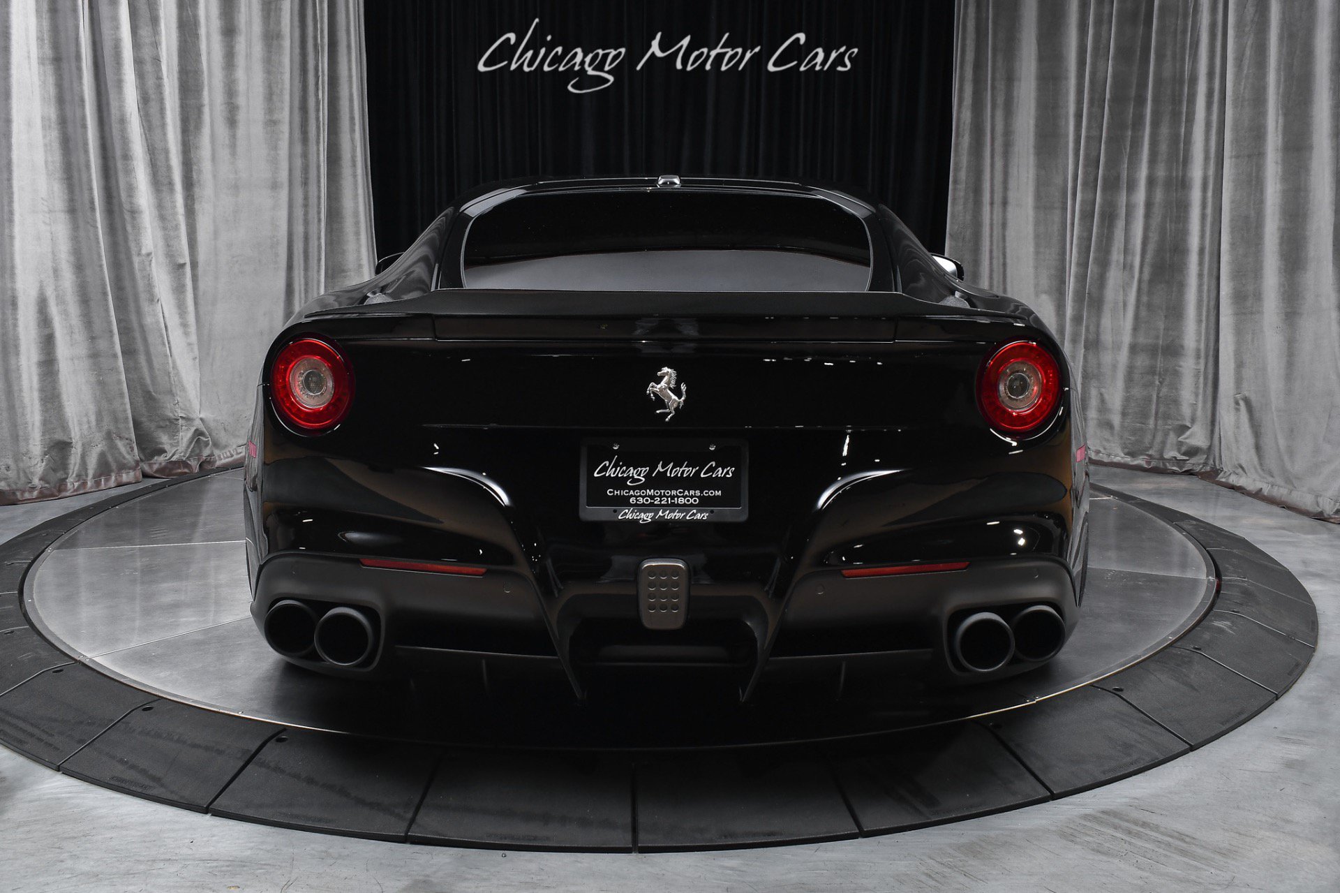 Used 2013 Ferrari F12 Berlinetta RWD image 4