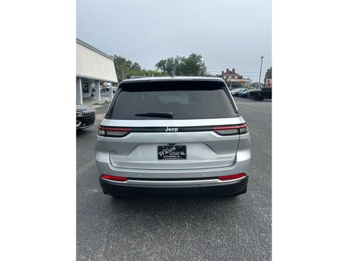 Used 2026 Jeep Grand Cherokee Limited w/ MOPAR Finishing Package RWD image 7