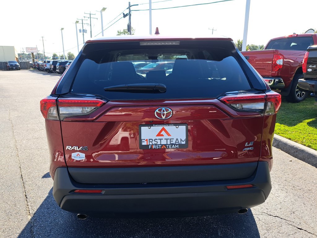 Used 2024 Toyota RAV4 LE AWD/4WD image 9