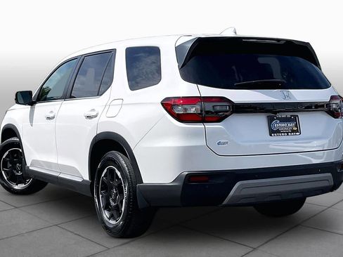 Used 2025 Honda Pilot EX-L image 12