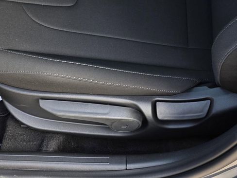 New 2026 Hyundai Elantra Sport FWD image 17