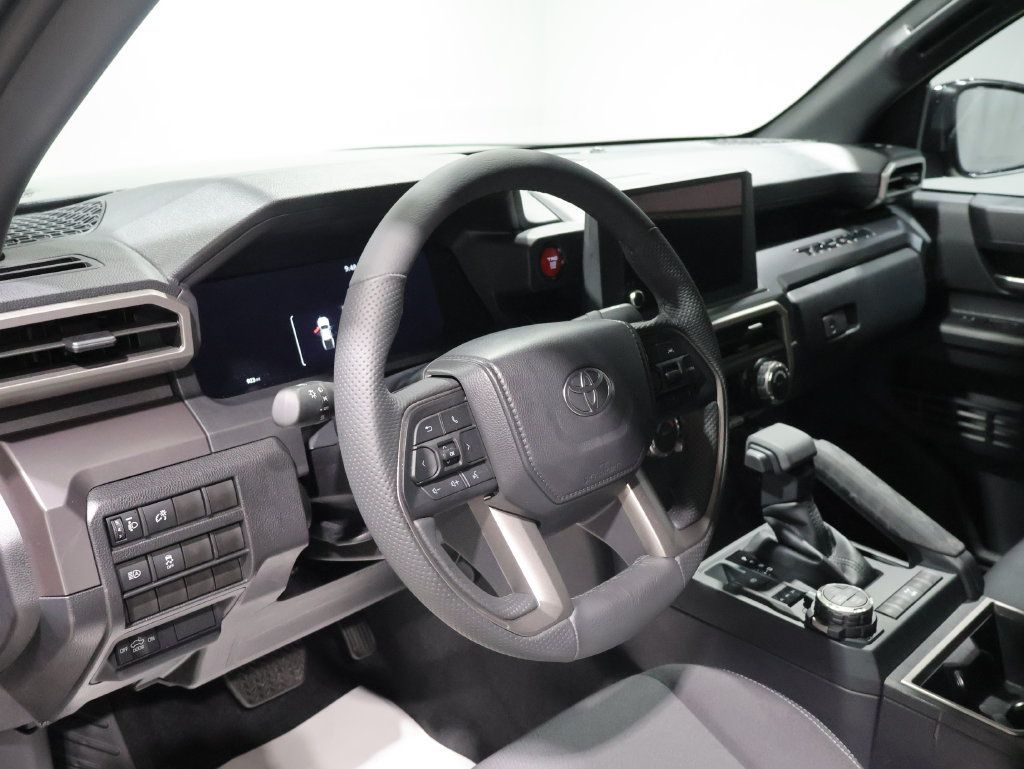 Used 2026 Toyota Tacoma TRD Off-Road AWD/4WD image 16