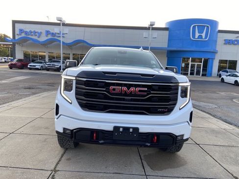 Used 2025 GMC Sierra 1500 AT4 AWD/4WD image 3