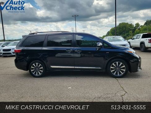 Used 2019 Toyota Sienna Limited Premium AWD/4WD image 6