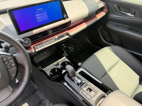 Used 2024 Toyota Prius Prime FWD image 34