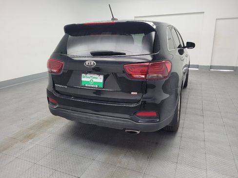 Used 2019 Kia Sorento FWD image 7