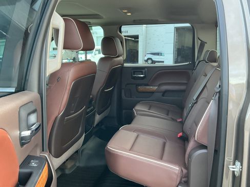 Used 2015 Chevrolet Silverado 2500 High Country w/ Duramax Plus Package AWD/4WD image 10
