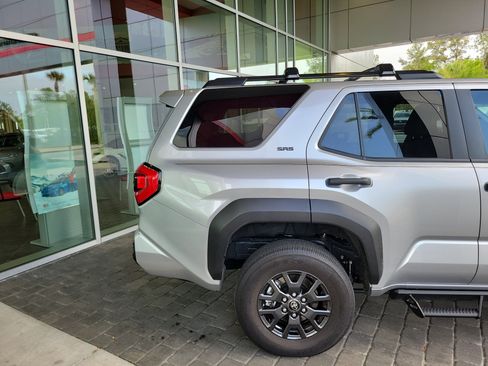 Used 2025 Toyota 4Runner SR5 image 6