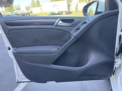 Used 2012 Volkswagen Golf 4-Door FWD image 24