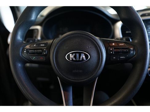 Used 2017 Kia Sorento LX FWD image 18