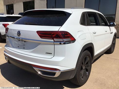 Used 2023 Volkswagen Atlas Cross Sport SEL AWD/4WD image 5