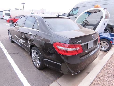 Used 2011 Mercedes-Benz E 550 Sedan image 3