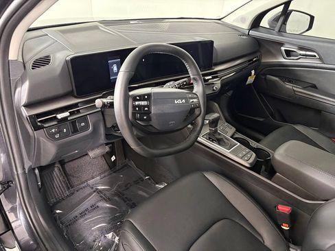 New 2026 Kia Sportage EX FWD image 17