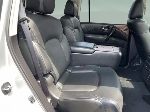 Used 2024 Nissan Armada SL w/ Captain's Chairs Package RWD image 17