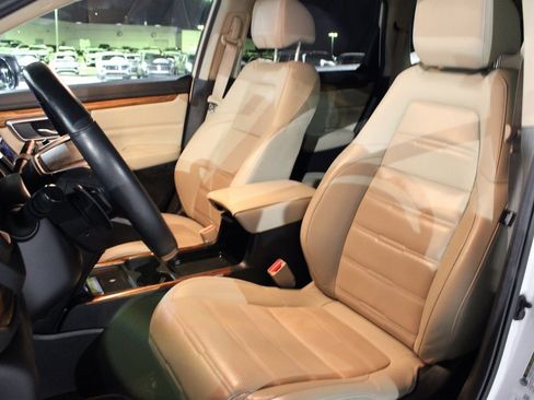 Used 2020 Honda CR-V Touring image 10